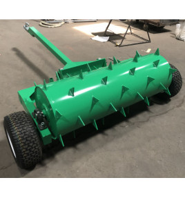 Zhuťňovací valec s hrotmi pre ATV LARS 16